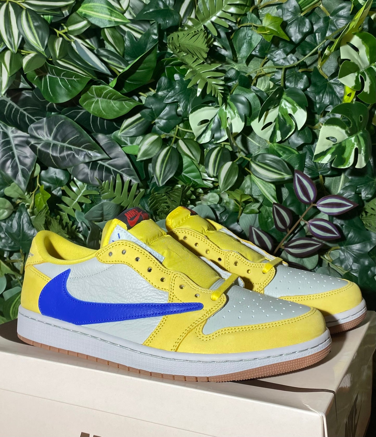Jordan 1 Low X Travis Scott Canary