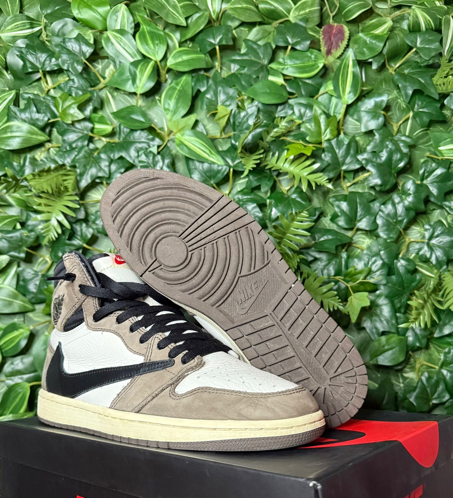 Jordan 1 High X Travis Scott Dark