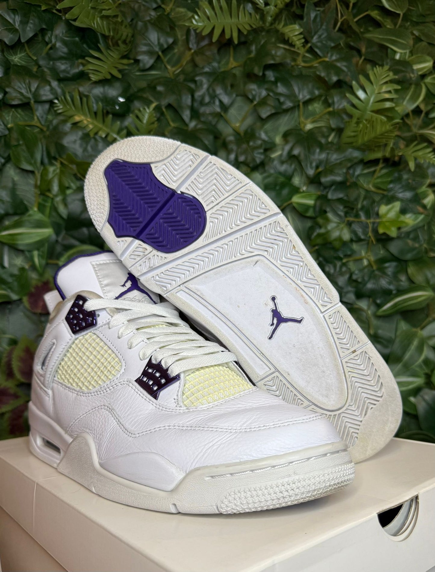 Jordan 4 Metallic purple