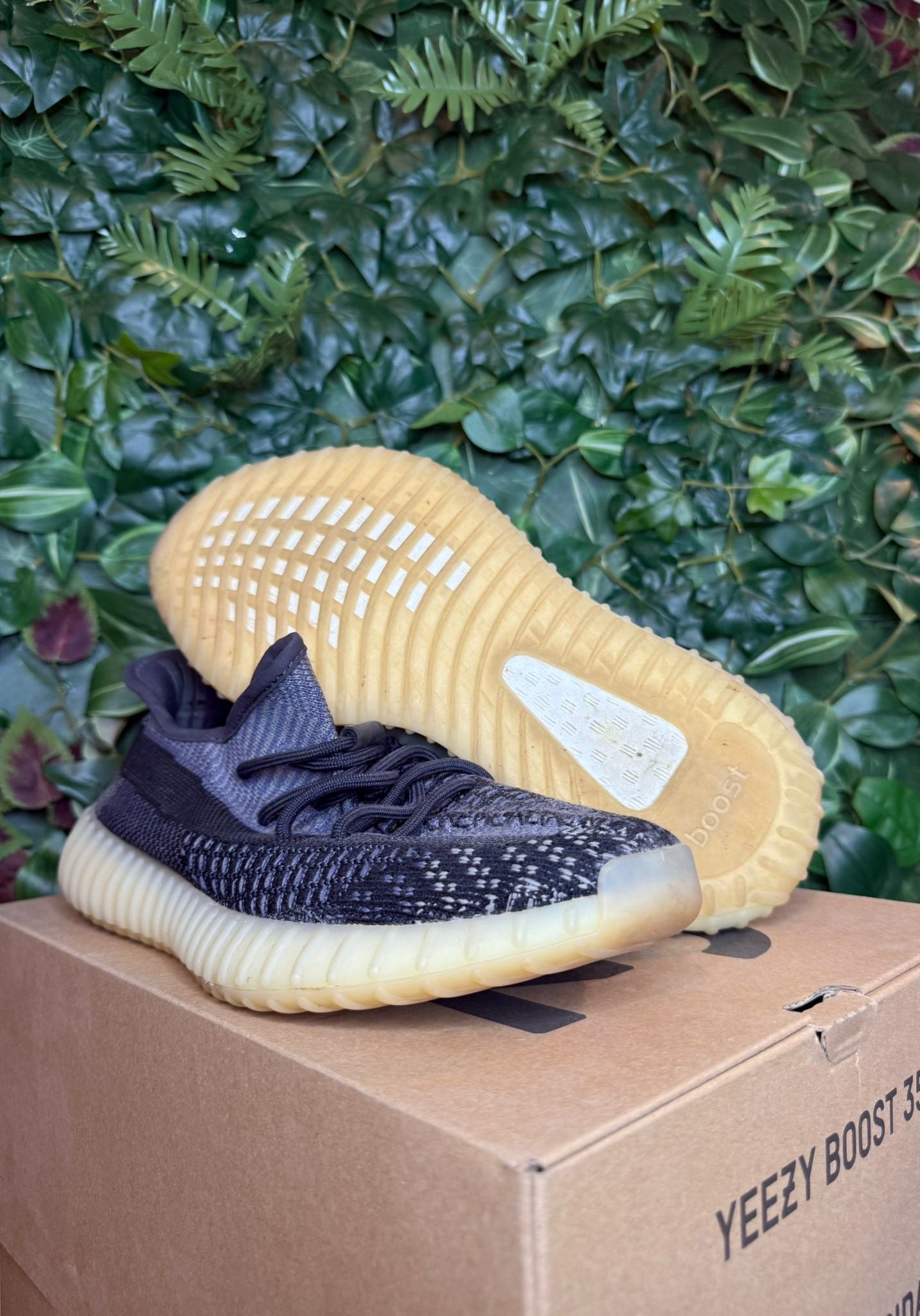 Yeezy Boost 350 V2 Carbon