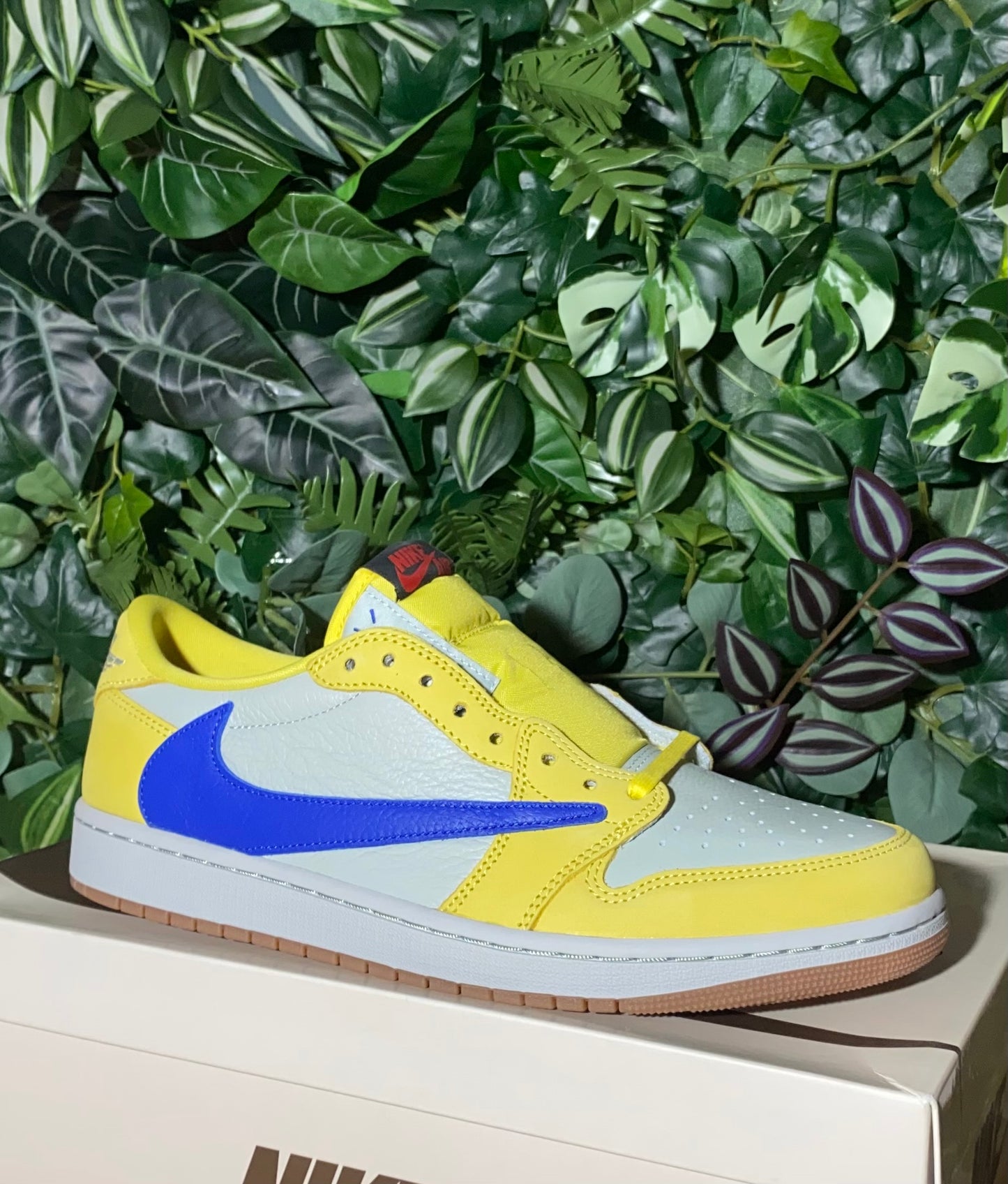Jordan 1 Low X Travis Scott Canary