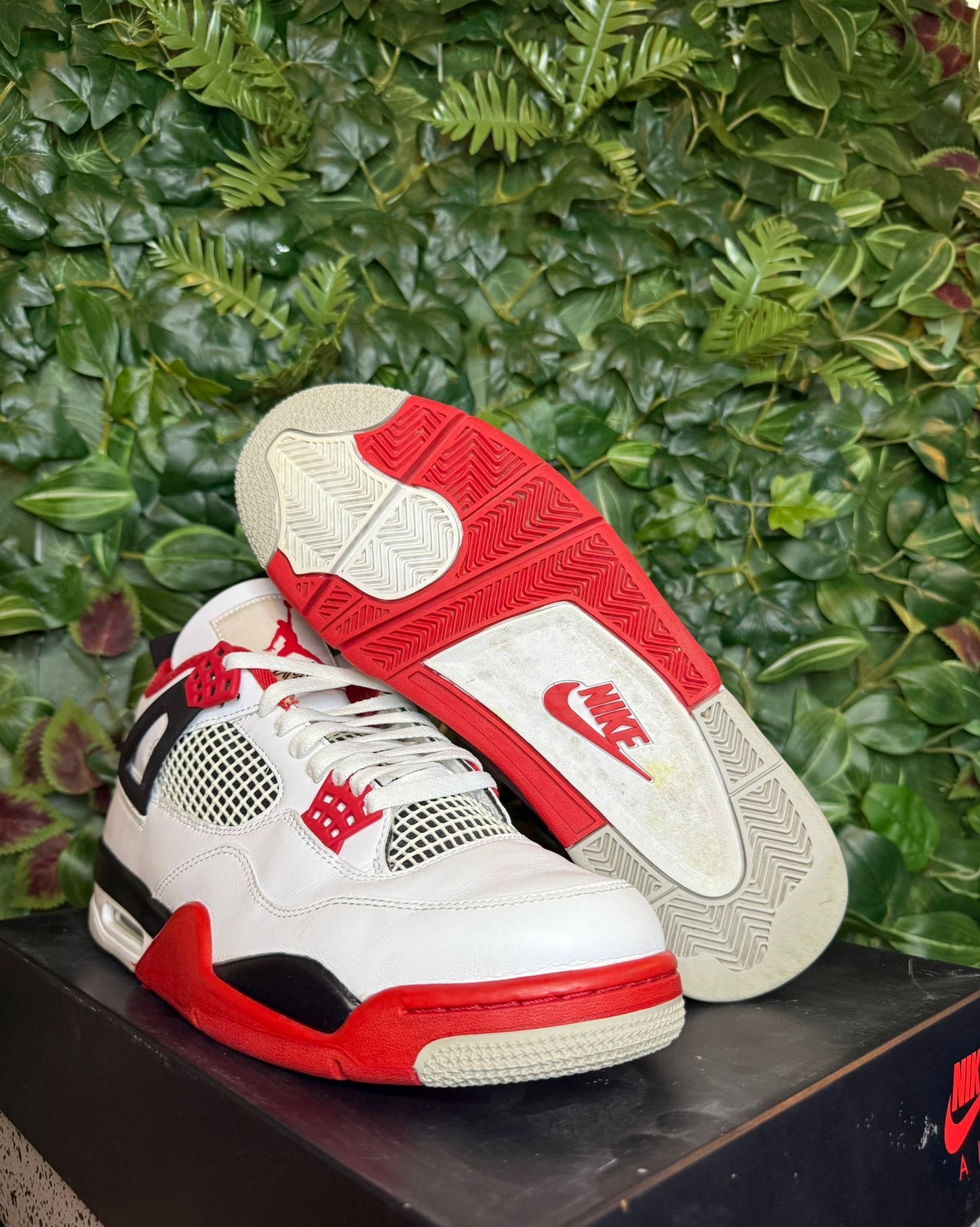 Jordan 4 Fire Red