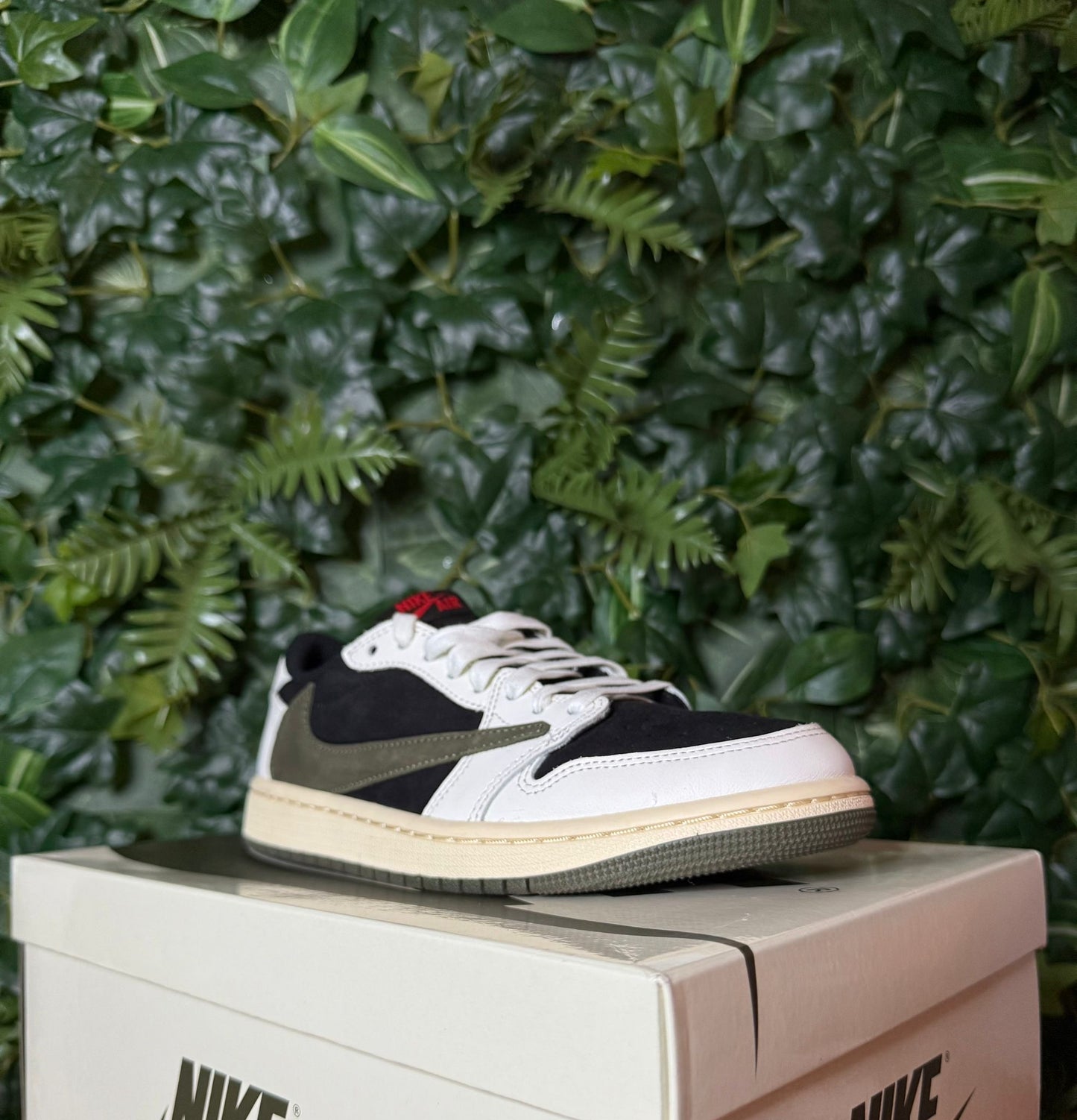 Jordan 1 Low X Travis Scott Olive