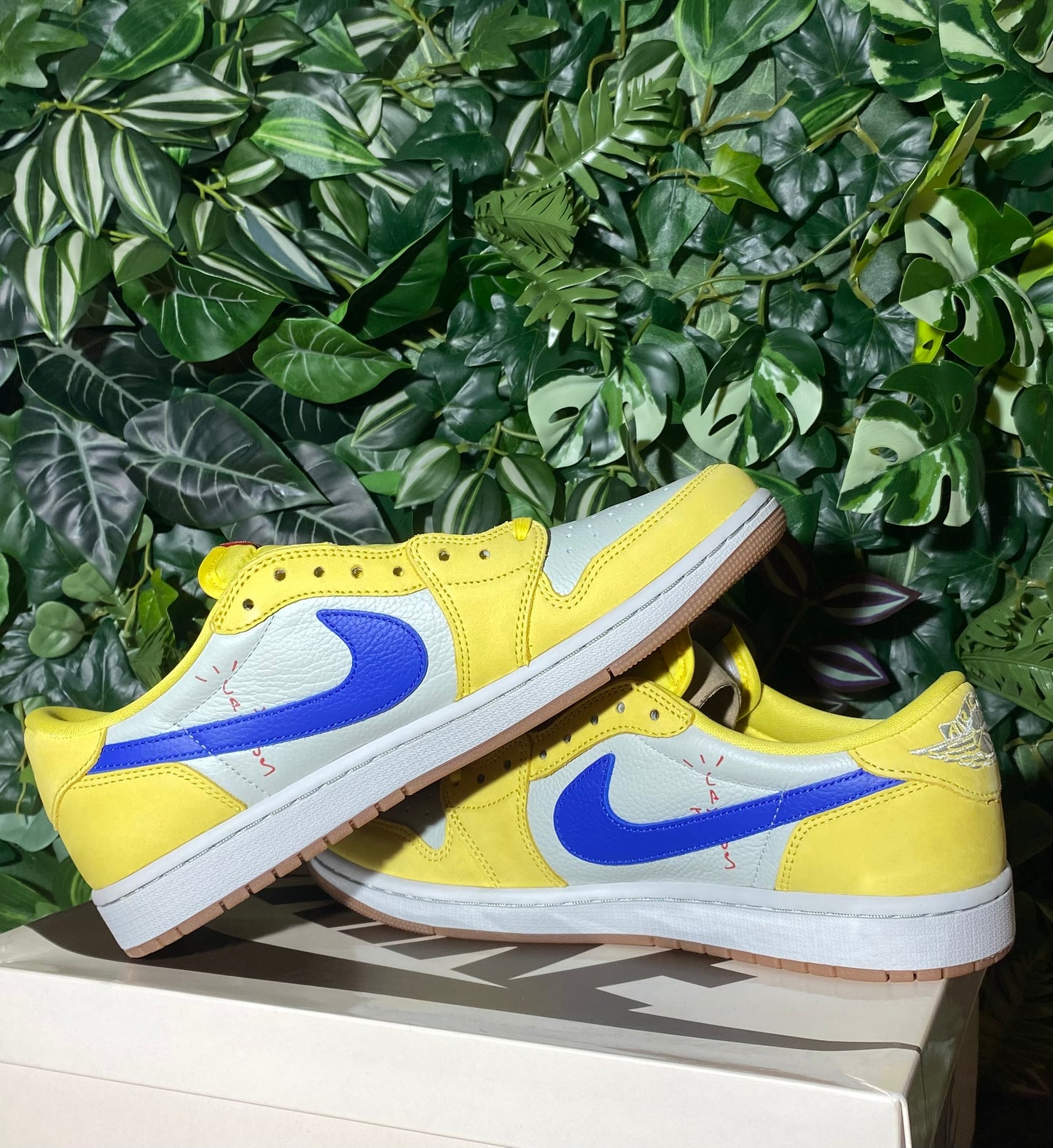 Jordan 1 Low X Travis Scott Canary