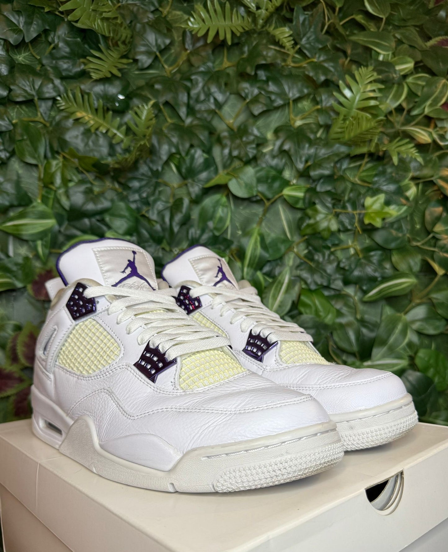 Jordan 4 Metallic purple
