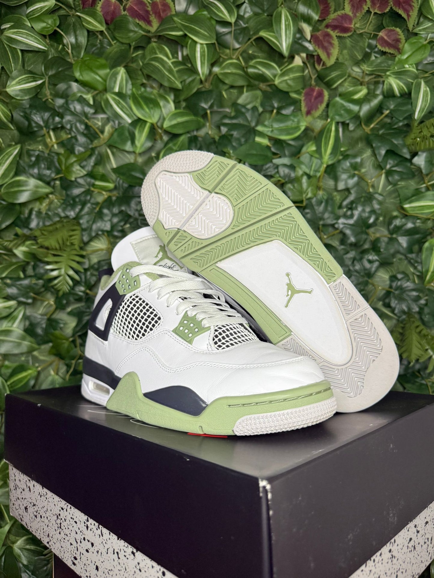 Jordan 4 Seafoam