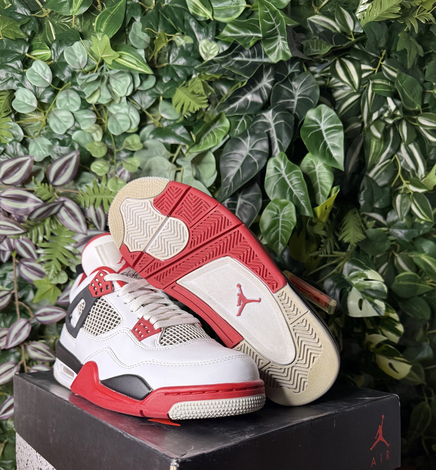 Jordan 4 Fire Red