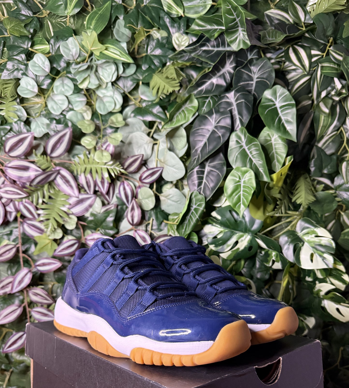 Jordan 11 Low Midnight Navy