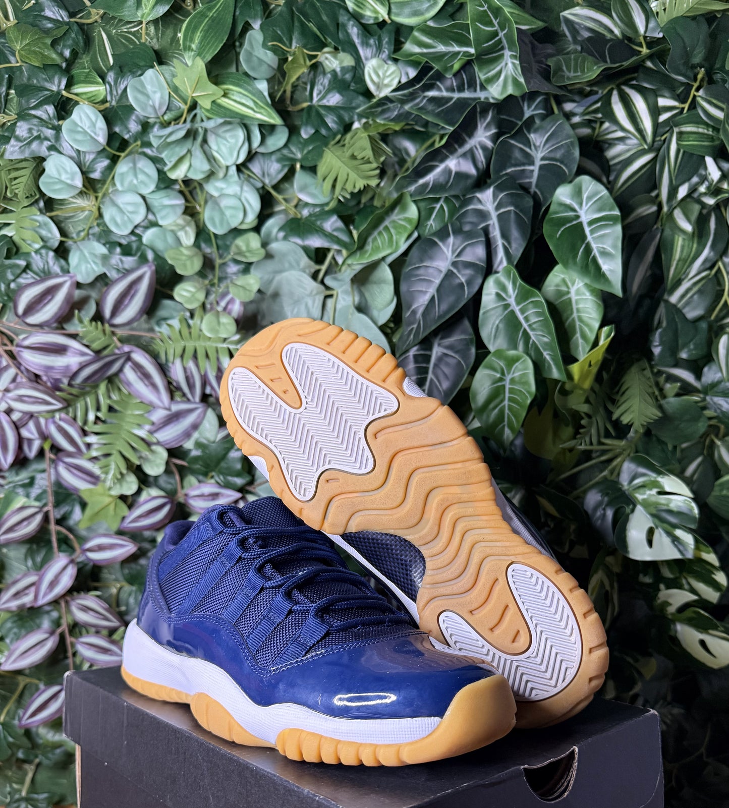 Jordan 11 Low Midnight Navy