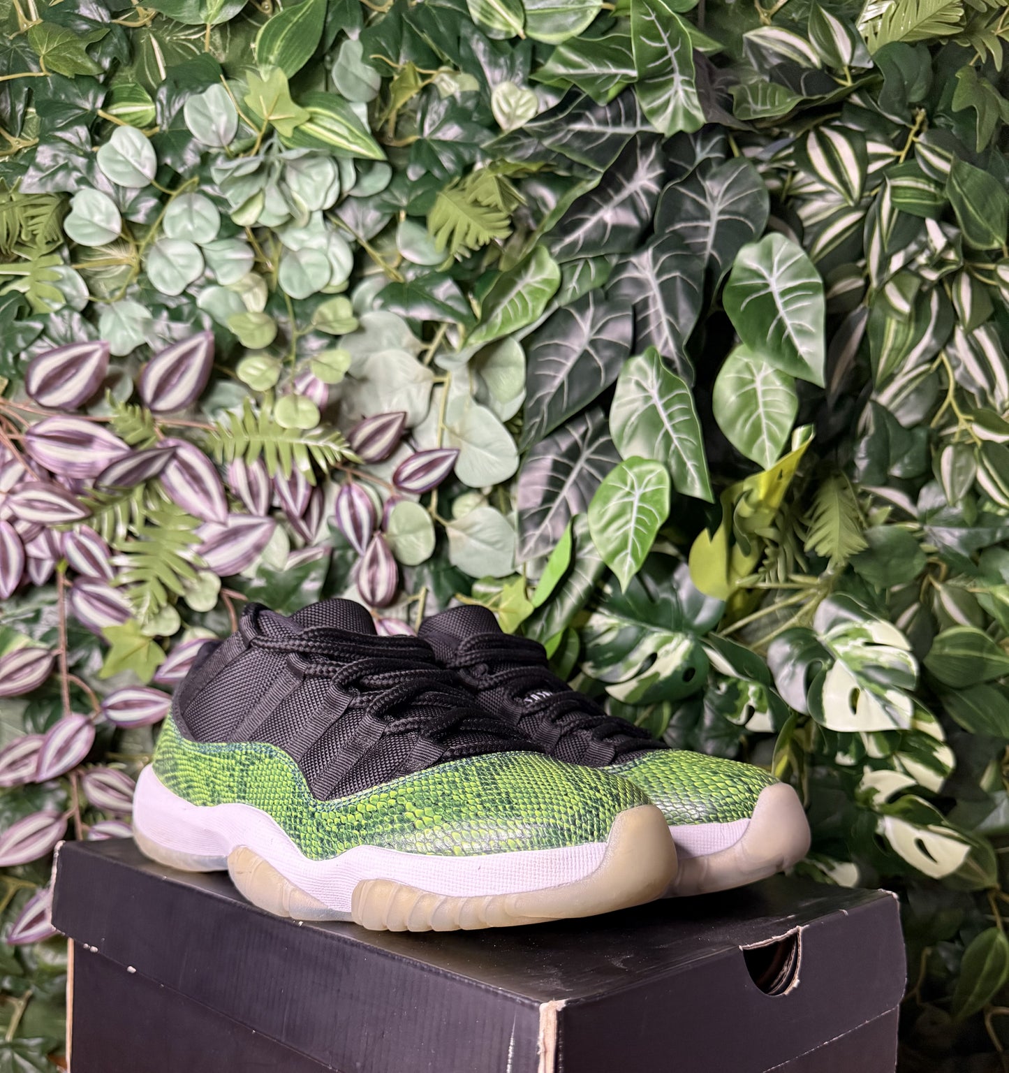 Jordan 11 Low Croco Green