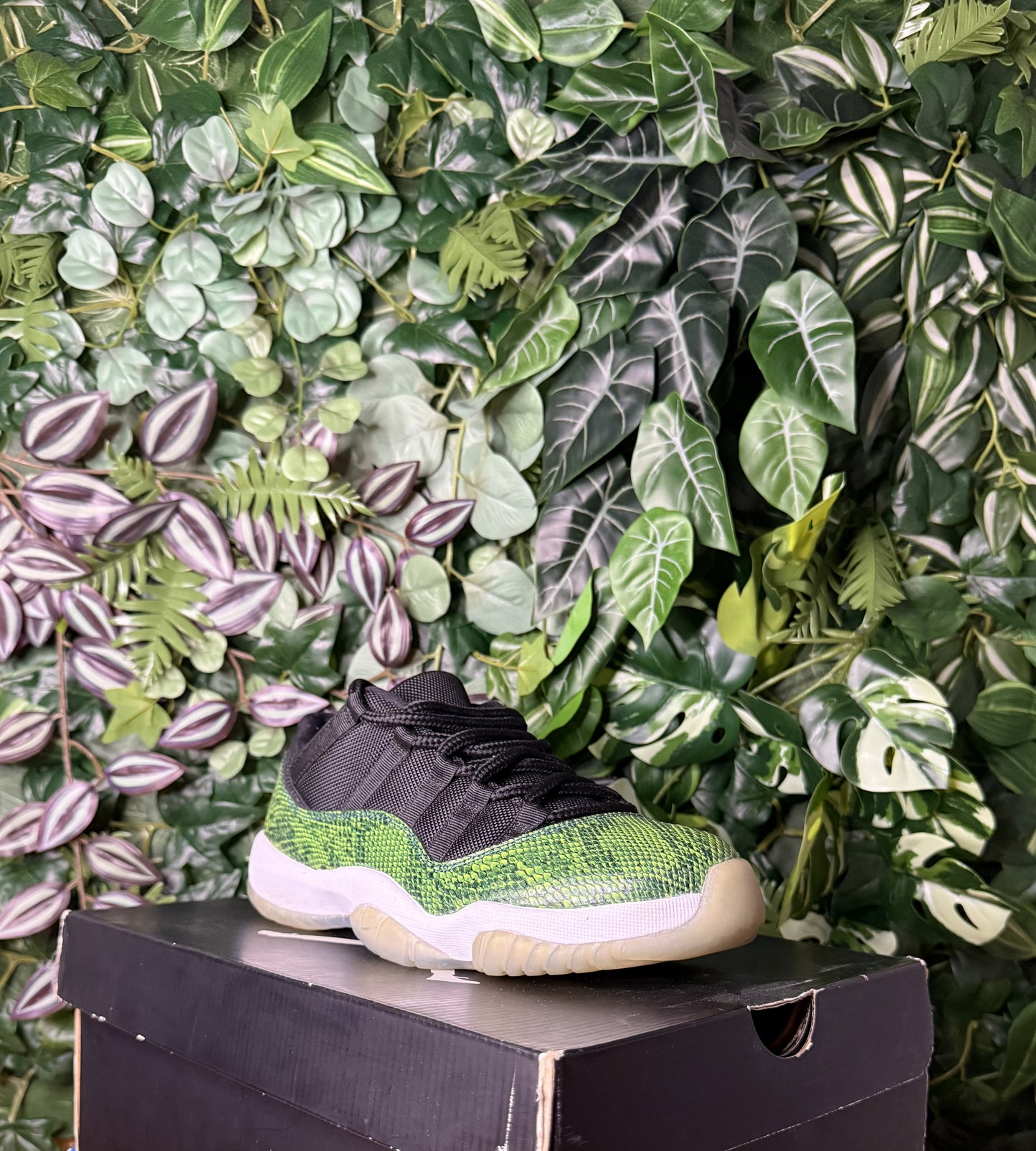 Jordan 11 Low Croco Green
