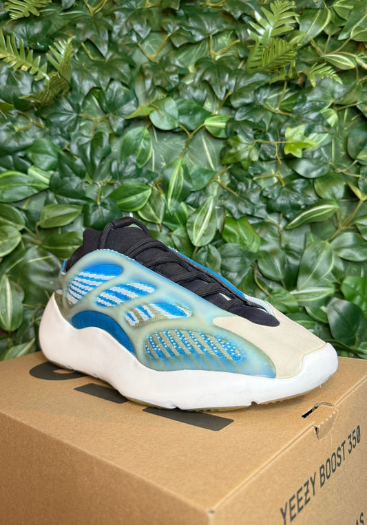 Yeezy 700 V3 Arzareth
