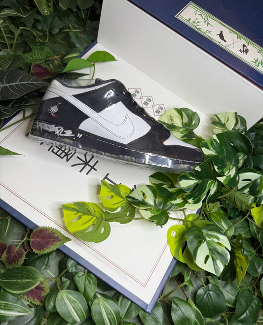 Dunk Low SB X Jeff Staple Panda Pigeon