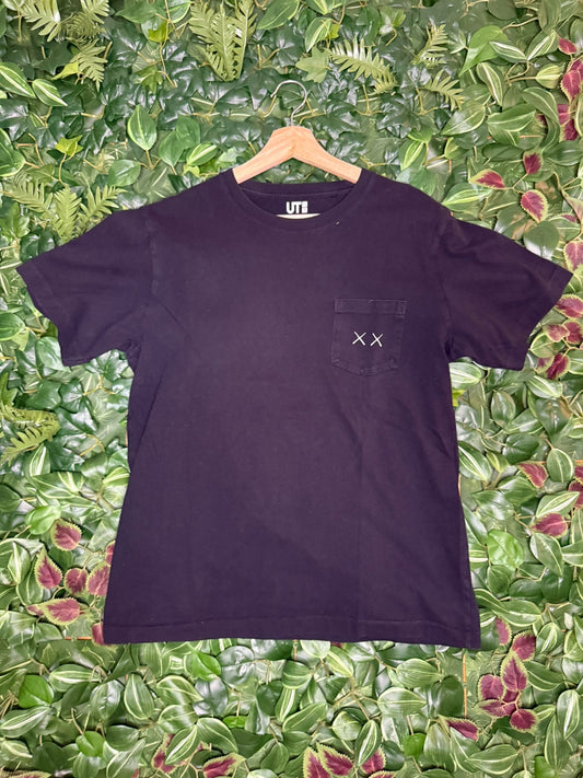T-shirt Kaws pocket black