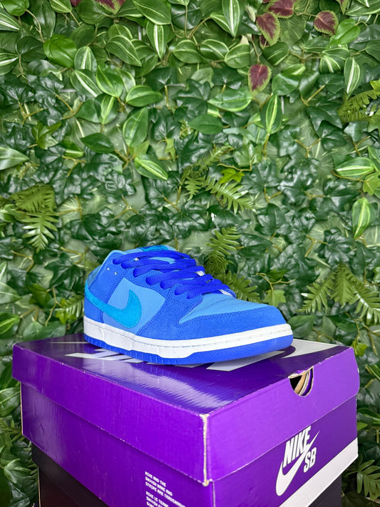 Dunk Low SB Raspberry Blue